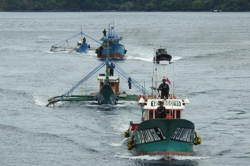 Diduga Ilegal Fisihing di Natuna, KKP Tangkap 6 Kapal Ikan Asing