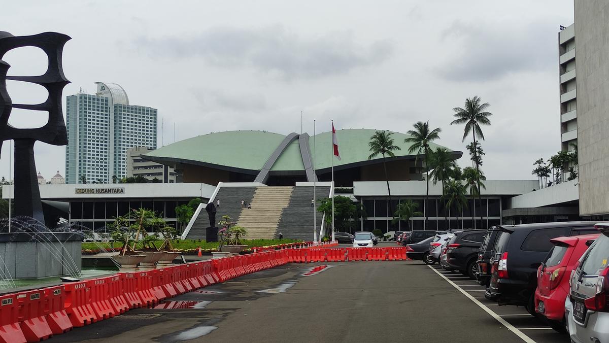 Waduh! Kompleks DPR RI Berubah Nama di Google Maps Jadi 'Sarang Tikus'