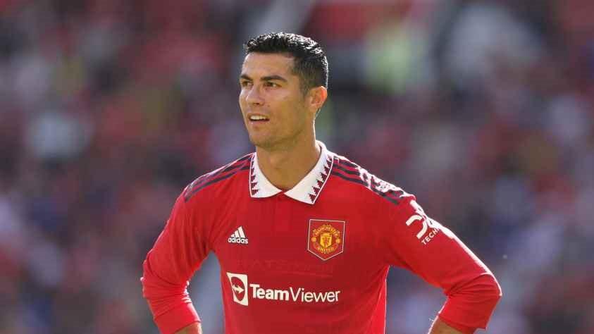 Duh! Cristiano Ronaldo Dihukum Usai Banting Ponsel dan Tepis Tangan Suporter