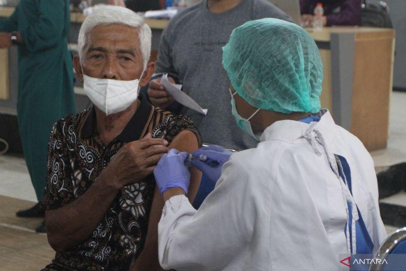 Mulai Besok, Masyarakat Umum Bisa Vaksin Booster Kedua Covid-19  di Jakarta