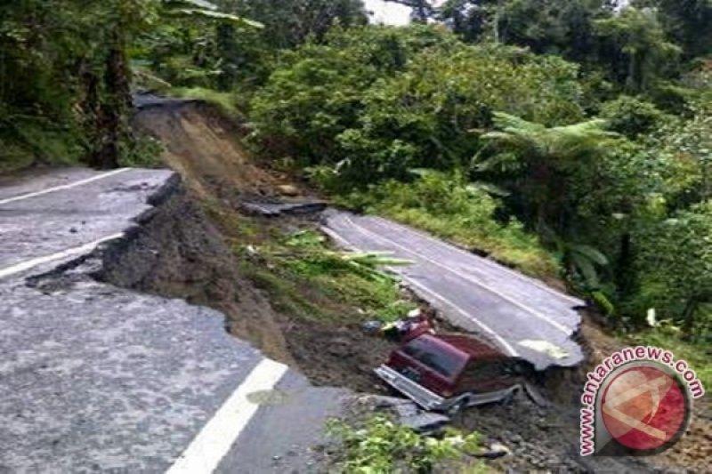 BNPB Sebut Tanah Longsor Tewaskan Tiga Orang Warga di Pesisir Barat Lampung