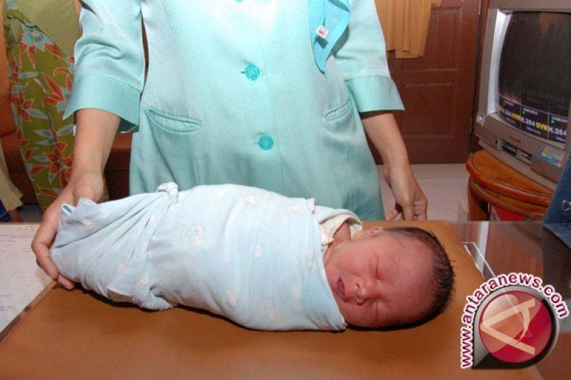 Tega Banget! Bayi Perempuan Masih 'Merah' Dibuang ke Ancol