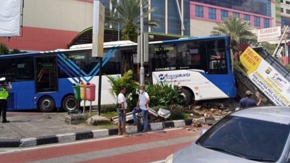 Viral! Sopir TransJakarta Diancam dan Dianiaya Gerombolan Ojol di Keramat Jati Jaktim