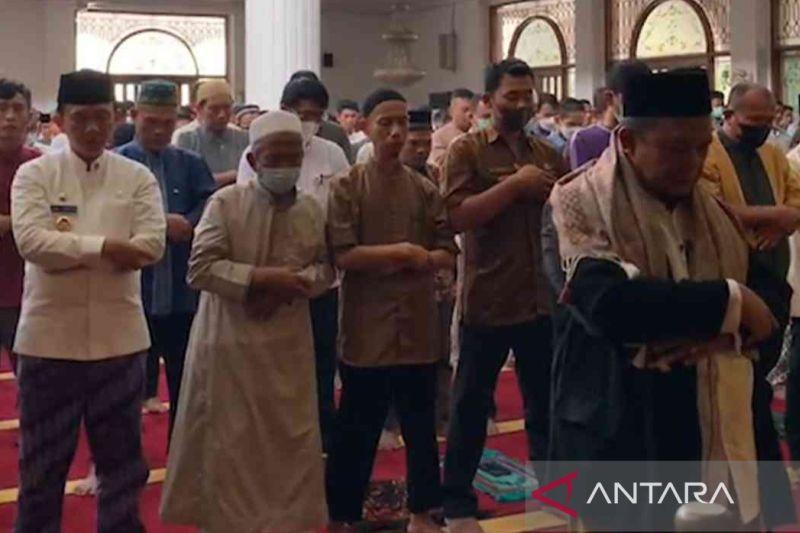 Pemkab Bekasi Salat Gaib untuk Putra Ridwan Kamil