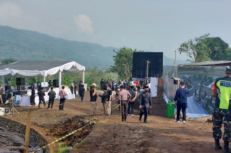 Ridwan Kamil: Sesuai Syariat, Makam Eril Tidak Berada di Dalam Kawasan Masjid Al Mumtadz