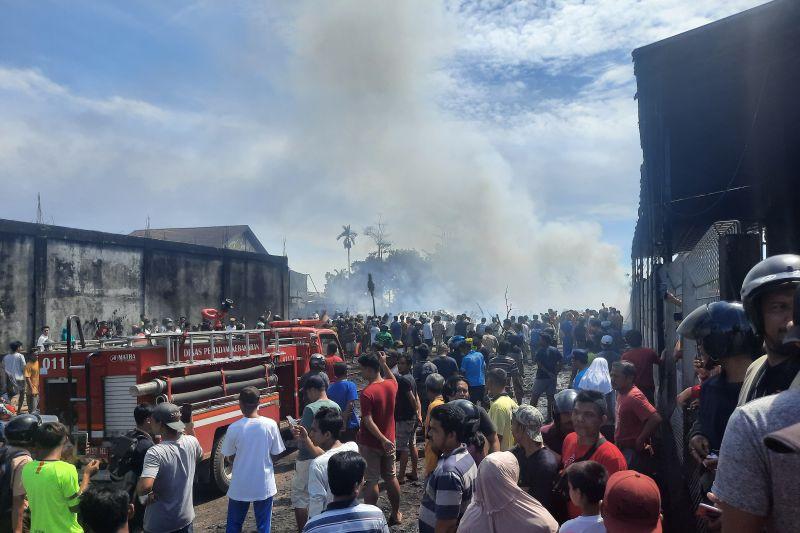 Gudang Minyak di Jambi Terbakar, Warga Sebut Sempat Terdengar Ledakan