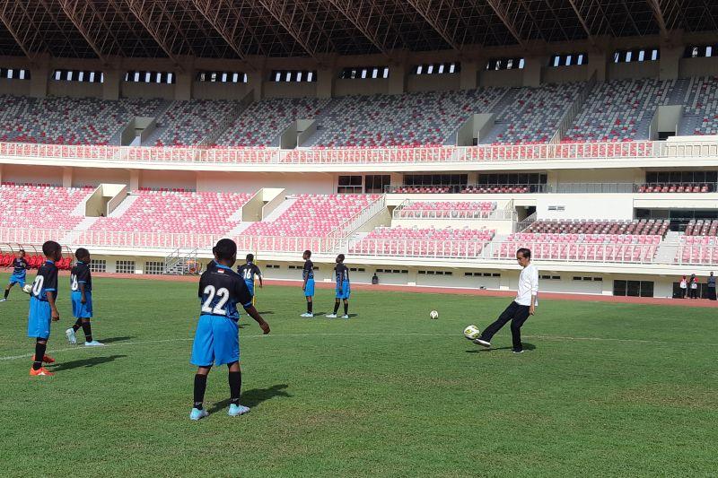 Banyak Talenta, Presiden Joko Widodo Luncurkan Papua Football Academy