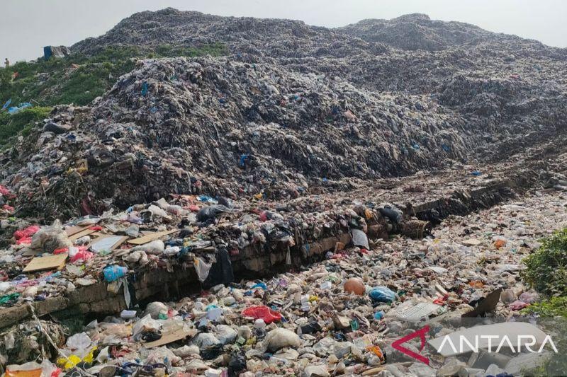 Sampah di Jakarta Mengunung 70 Ton Usai Perayaan Malam Tahun Baru 2023