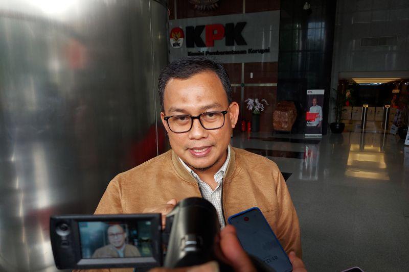 25 Orang Diamankan saat OTT Bupati Meranti Ada Sekda hingga Kadis