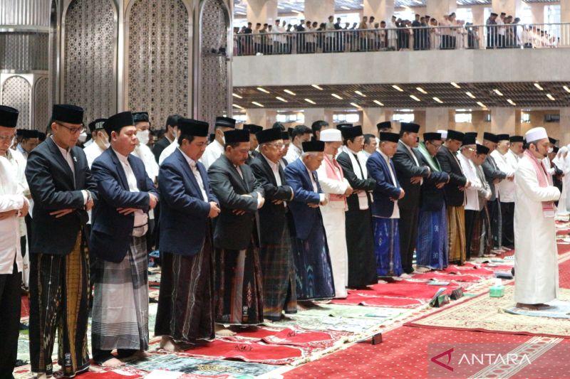 Wapres Ma'ruf Amin Salat Id di Masjid Istiqlal