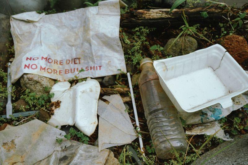 Bukan Larang Penggunaan, Greenhope Ciptakan Plastik yang Bisa Terurai secara Alami