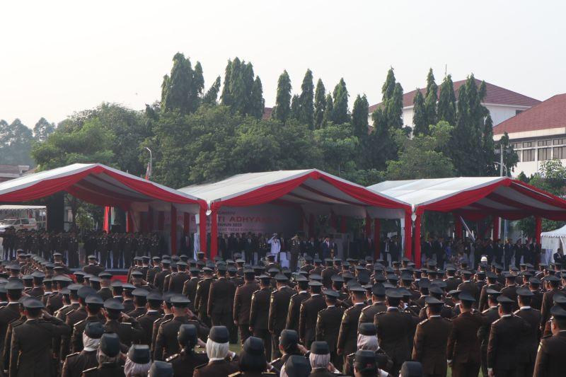 Jokowi Puji Kejakasaan Agung Kepercayaan Publik Meningkat Pesat