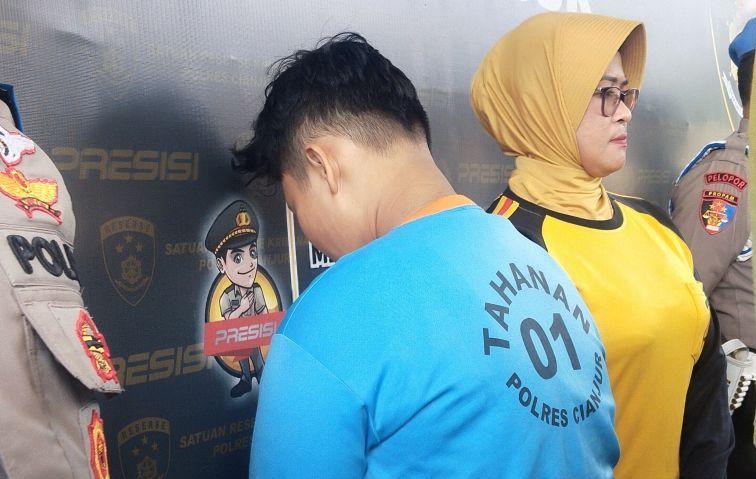 Sepasang Lesbian Pelaku Begal Taksi Online di Cianjur Ditangkap!