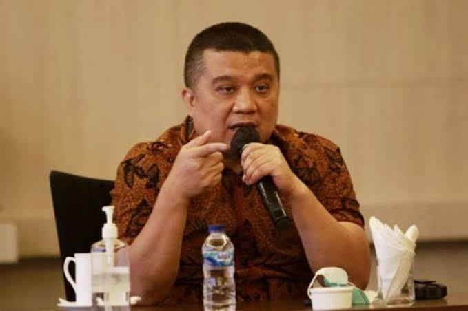 Erwin Aksa Senggol Bahlil soal Caketum Golkar