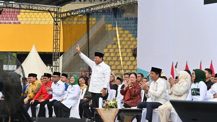 Minta Maaf ke Puan, Cak Imin Sambut Dahsyat Prabowo di Harlah PKB
