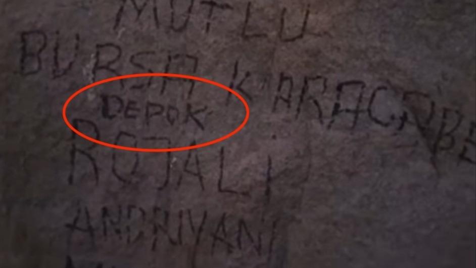 Viral! Aksi Vandalisme Tulisan Depok di Gua Hira Arab Saudi