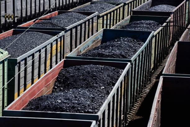 Royalti dan Harga Batu Bara Gerus Laba BUMI 51,2 Persen di Semester I-2023