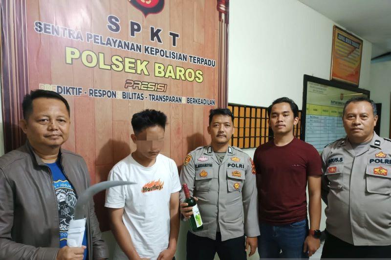 7 Pelajar Pesta MIras Sambil Bawa Sajam di Sukabumi Ditangkap Polisi