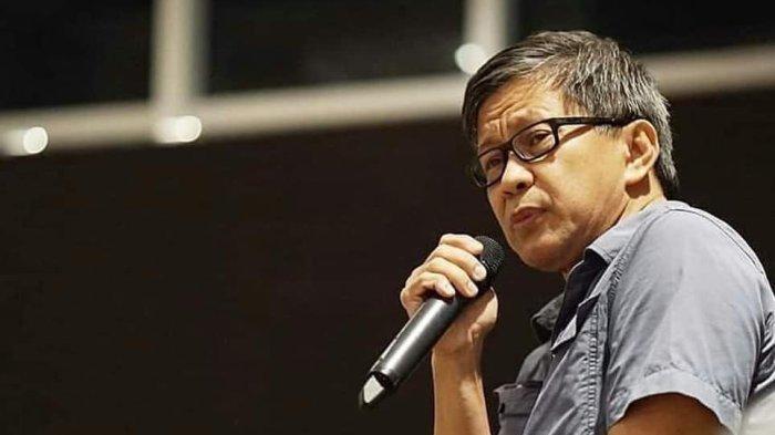 'Ngeles' Usai Hina Jokowi, Benny Rhamdani: Rocky Gerung Pengecut!