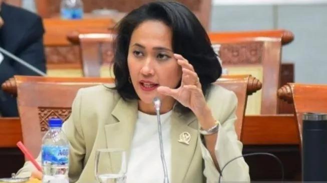 Presiden Jokowi Berniat Evaluasi Penempatan TNI, Komisi I DPR Pertanyakan Maksudnya
