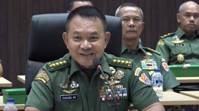 Komisi I DPR Bocorkan Tiga Nama Calon KSAD Pengganti Jenderal Dudung