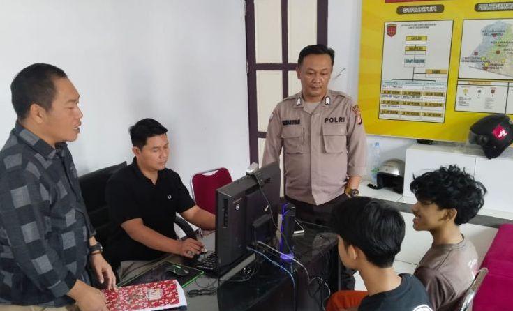 Polisi Tangkap 4 Pemuda Penganiaya dan Perusak Mobil di Sukabumi