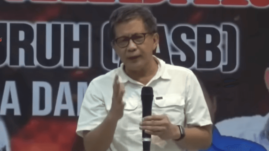 Rocky Gerung Heran Relawan Jokowi Laporkan Dirinya