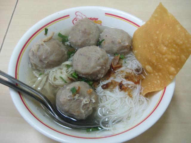 Ini Alasan Kenapa Tak Disarankan Minum Es Teh Manis Usai Makan Bakso