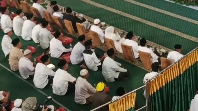 Kapolda Sumbar Tegaskan Tak Ada Anak Buahnya Injak Area Suci Masjid Raya saat Pengawalan