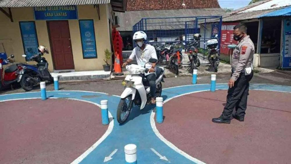 Polres Gresik Sudah Benar Ulang 13 Kali Peserta Uji Praktik SIM