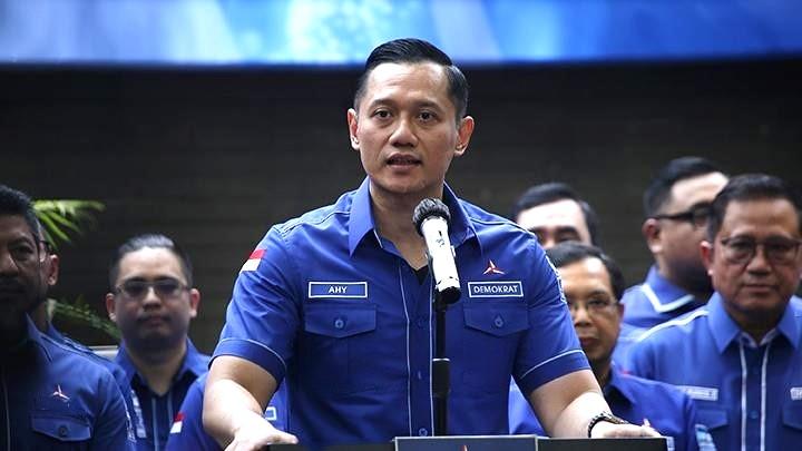 Tepuk Tangan AHY Cs saat MA Tolak PK Moeldoko