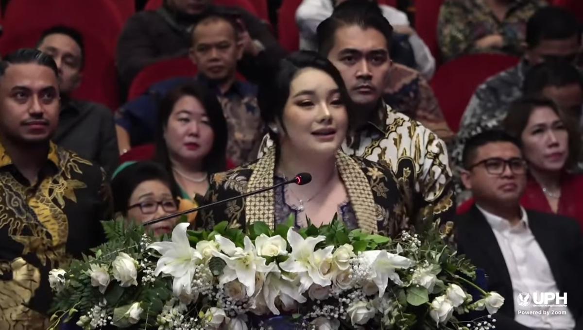 Anggota DPR Muda nan Cantik Ini Masuk Rekor MURI