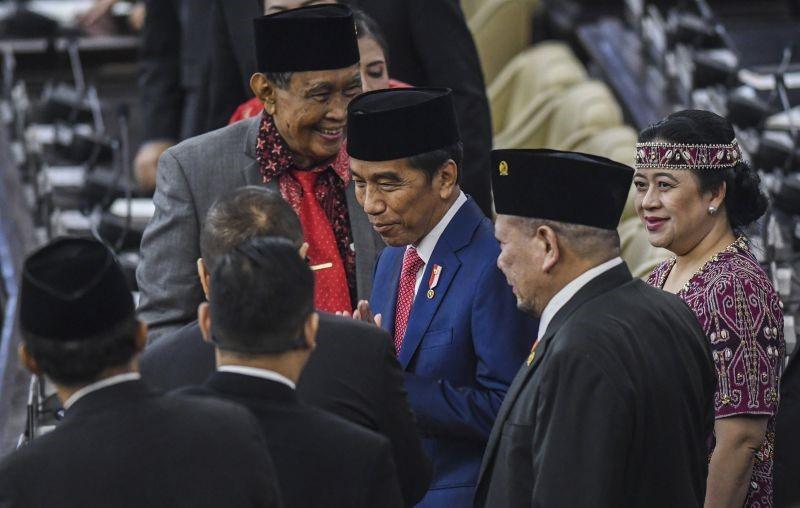 Jokowi Naikkan Gaji ASN, TNI, dan Polri Sebesar 8 Persen di RAPBN 2024