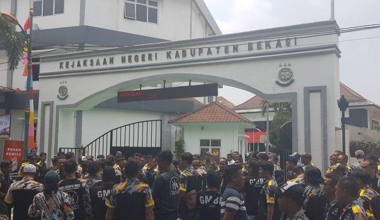 Kejari Didesak Tuntaskan Kasus Gratifikasi DPRD Bekasi