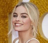 Wow! Margot Robbie Dapat Bayaran dan Bonus Rp766 Miliar dari Film Barbie
