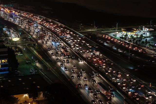 Kebijakan WFH untuk ASN Turunkan Kemacetan di Jakarta hingga 4 Persen
