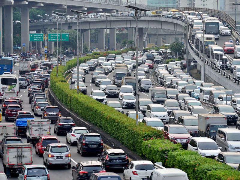 PNS DKI WFH, Arus Lalu Lintas Turun Cuma 4 Persen