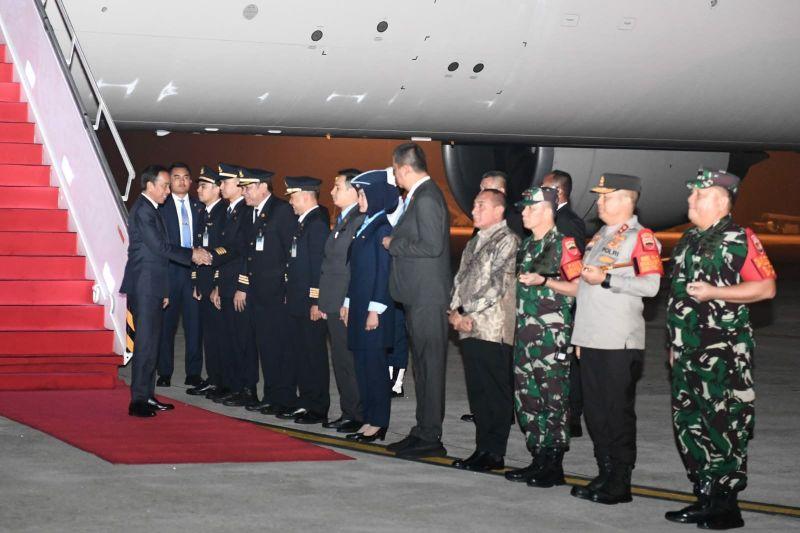 Jokowi Tiba di Sumut usai Kunker 5 Hari ke Afrika