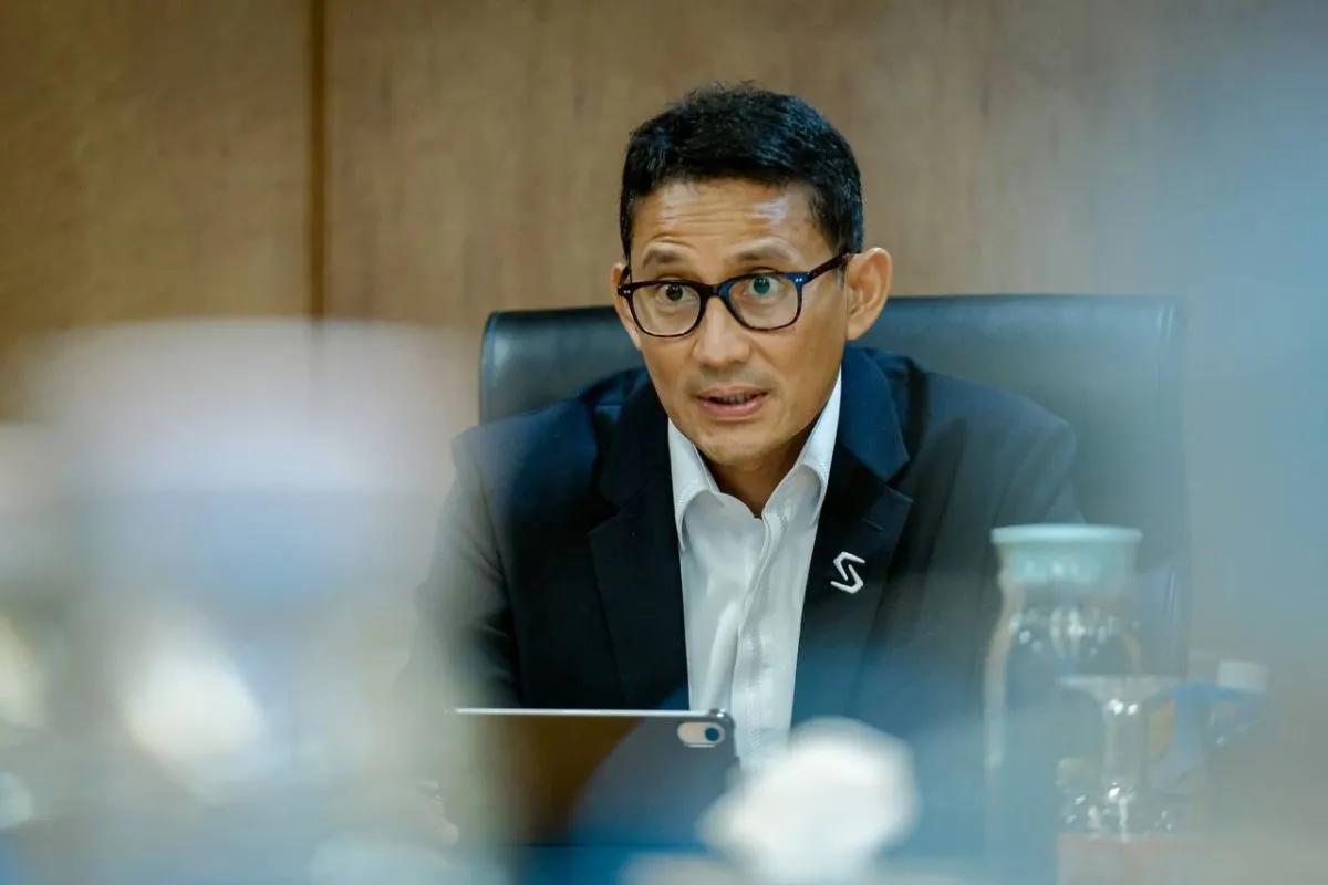 Wow! Sandiaga Uno Gandeng Uniqlo untuk Dorong Lapangan Kerja Disabilitas