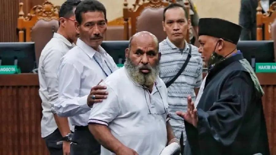 Lukas Enembe Kirim Duit Puluhan Miliar via Pesawat Jet