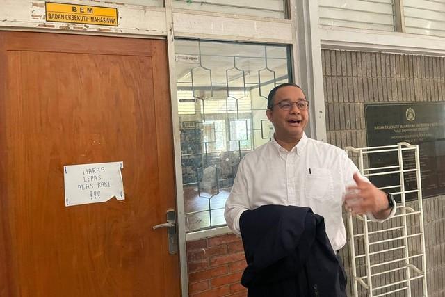 Usai Beri Kuliah Umum, Anies Sambangi Markas BEM UI
