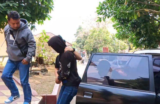 Ayah di Sukabumi Rekam dan Aniaya Anak Kandung jadi Tersangka