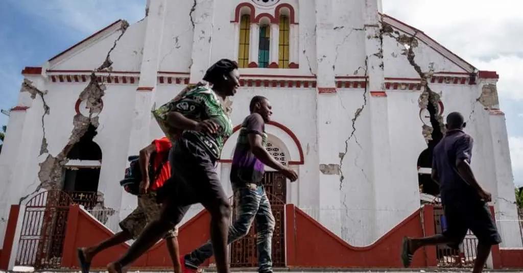 Hindari Konflik Antargeng, Warga Haiti Mengungsi ke Alun-Alun Ibu Kota