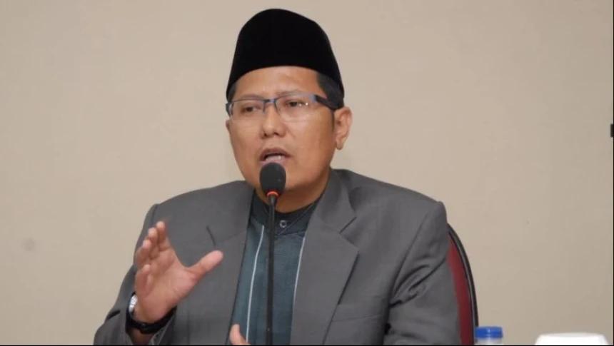 Kiai Cholil Bantah Kabar Jadikan Oklin Fia Sebagai Duta MUI