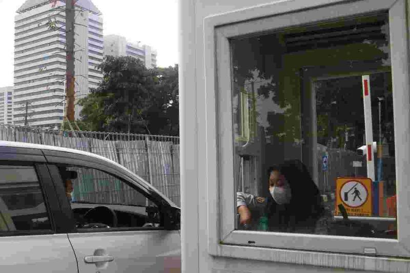 Kendaraan Tak Lulus Uji Emisi bakal Kena Tarif Parkir Mahal di Jakarta