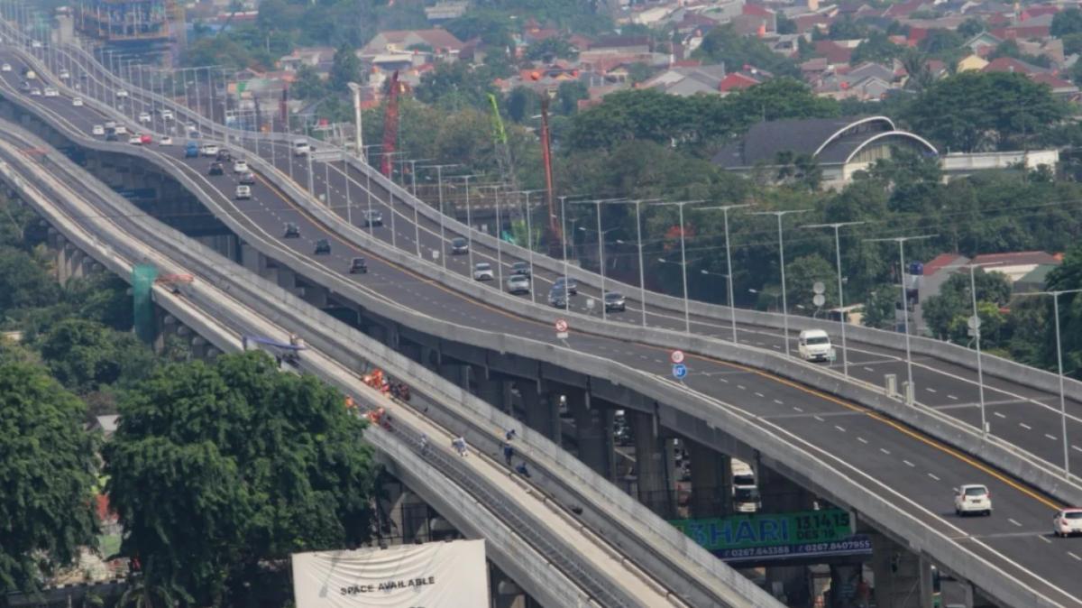 Pengendara Lawan Arus Akibatkan Lakalantas di Tol Layang MBZ Berstatus Anggota TNI