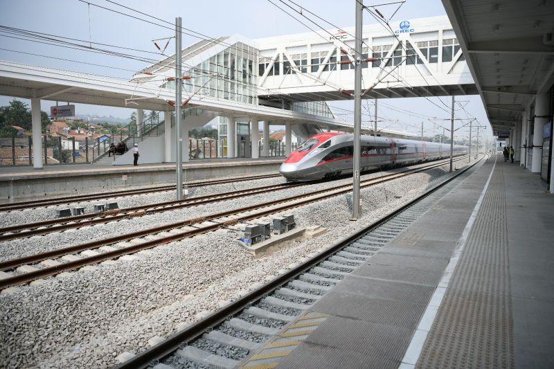 Bey Machmudin Pede Kereta Cepat Genjot Pertumbuhan Ekonomi Jabar