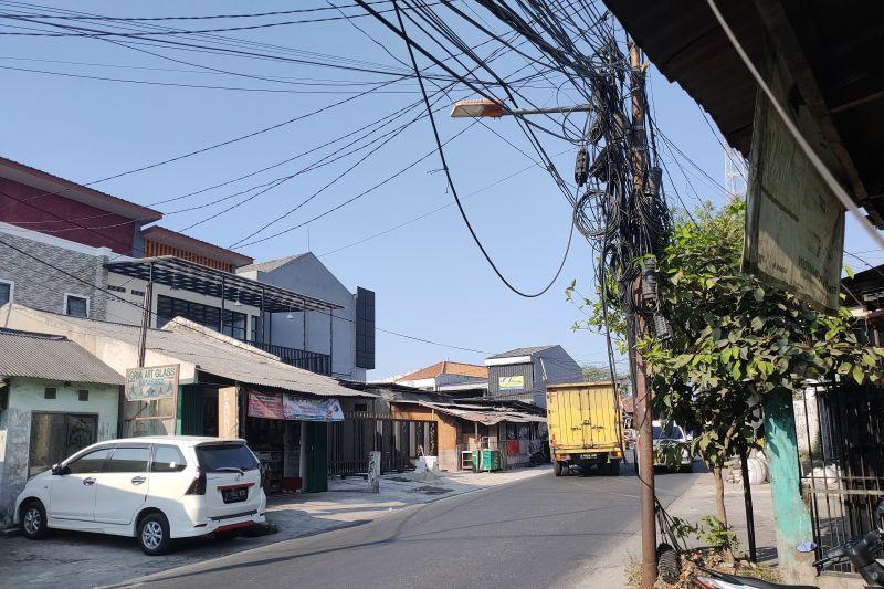 Kabel Semrawut Kembali Memakan Korban di Joglo Jakbar Arah Ciledug