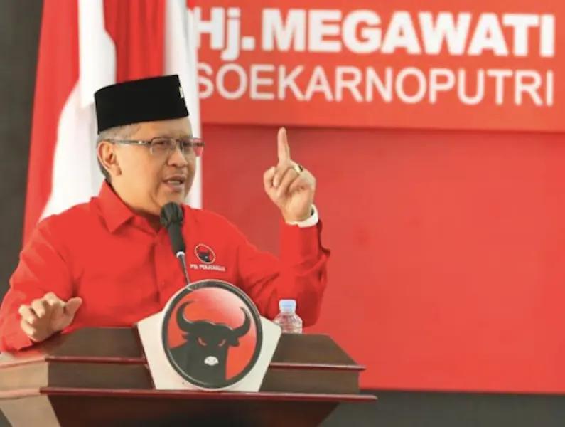 Hasto Lempar Kode Mahfud MD Cawapres Ganjar