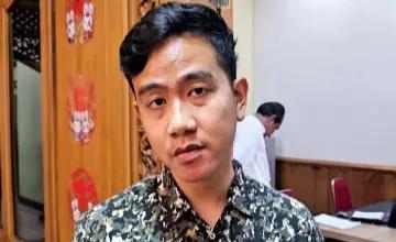 Sosok 'Mawar' PSI, Gibran: Tenor atau Sopran Bukan Bas Kaesang